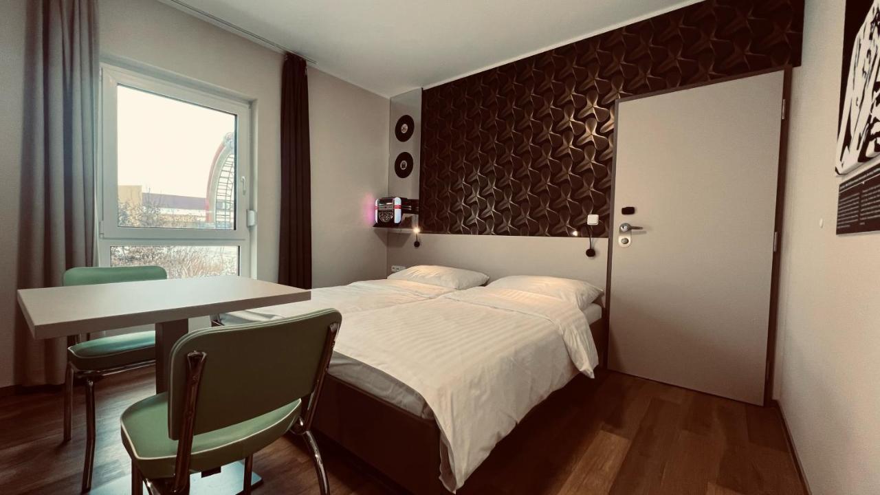Jukebox Hotel 즈노이모 외부 사진